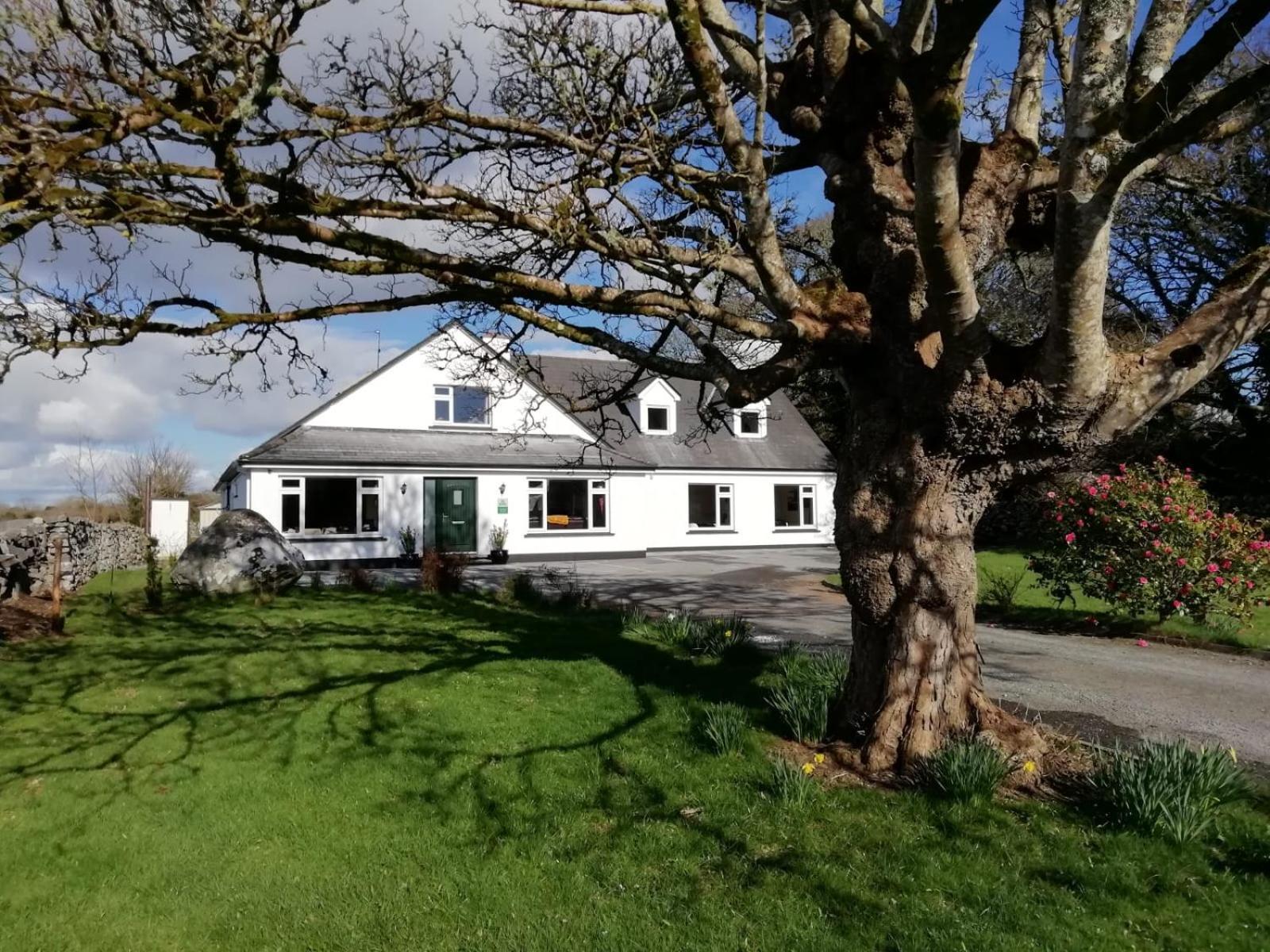 Mountain View Guesthouse Oughterard Exterior foto